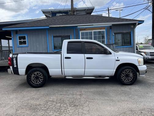 White 2007 Dodge Ram 1500 SLT Quad Cab