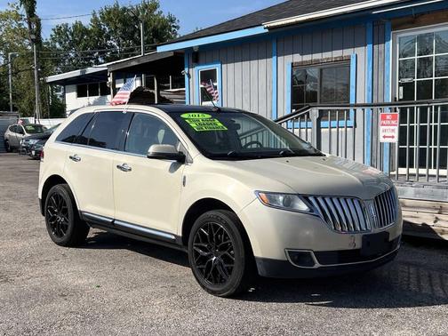 2015 Lincoln MKX Base