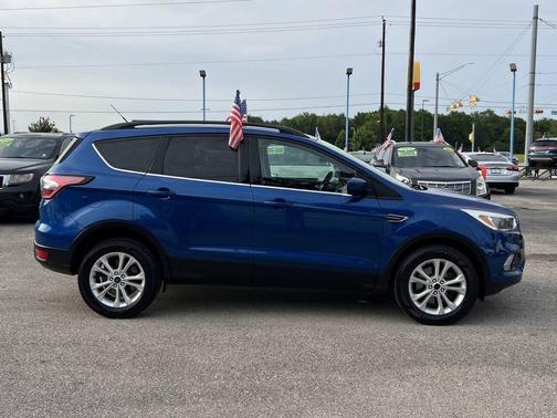 Blue 2018 Ford Escape SE