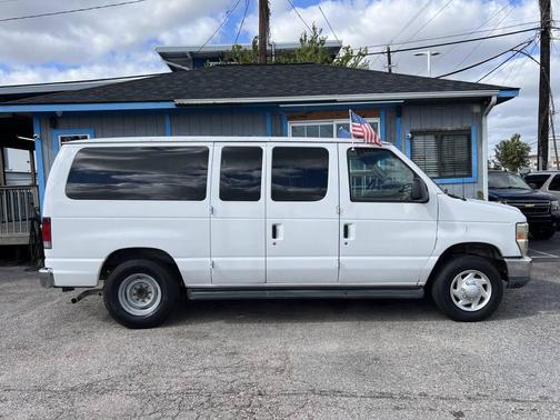 2011 Ford E150 XLT