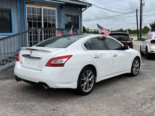 2011 Nissan Maxima SV