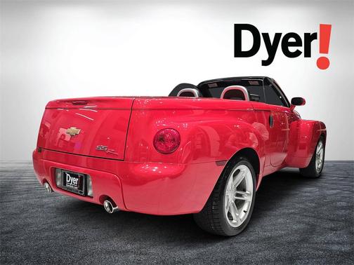 2004 Chevrolet SSR Base