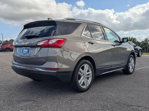 Pepperdust Metallic 2019 Chevrolet Equinox Premier