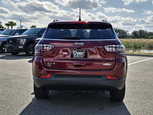 2022 Jeep Compass Latitude Lux