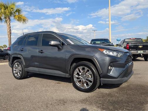 2021 Toyota RAV4 XLE Premium