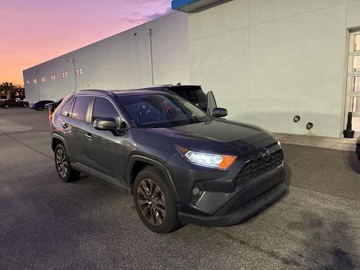 2021 Toyota RAV4 XLE Premium