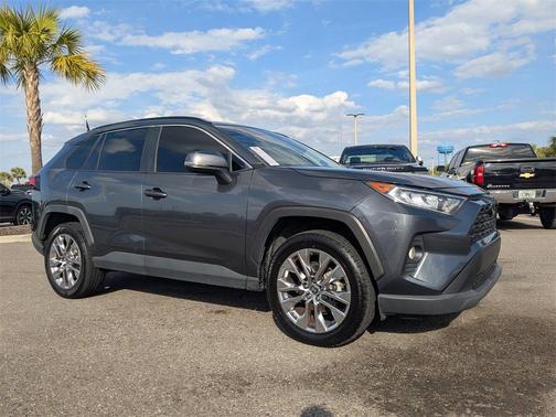 2021 Toyota RAV4 XLE Premium