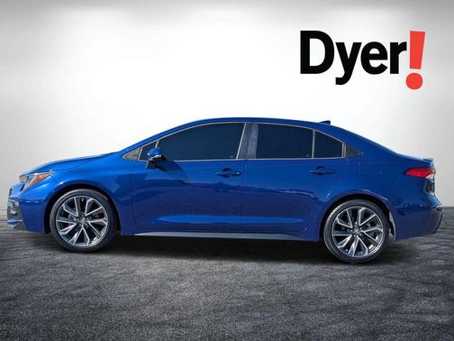 Blue Crush Metallic w/Black Sand Pearl Roof 2021 Toyota Corolla SE