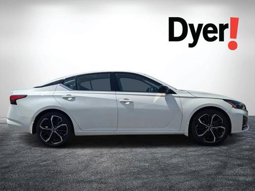 2023 Nissan Altima SR FWD
