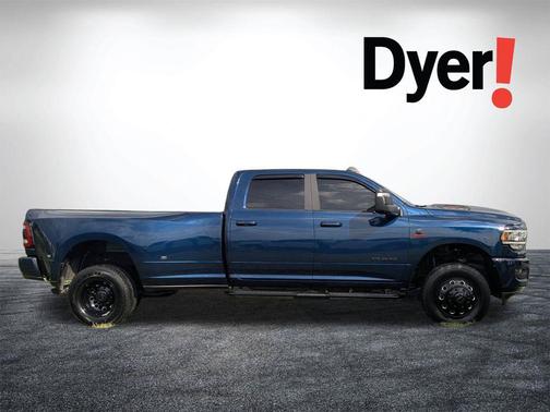 Patriot Blue Pearlcoat 2024 RAM 3500 Laramie Crew Cab 4x4 8' Box
