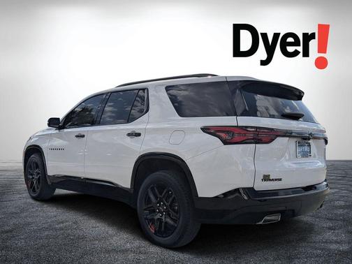 Summit White 2023 Chevrolet Traverse Premier