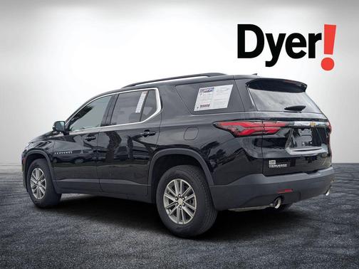 Mosaic Black Metallic 2023 Chevrolet Traverse LT Leather