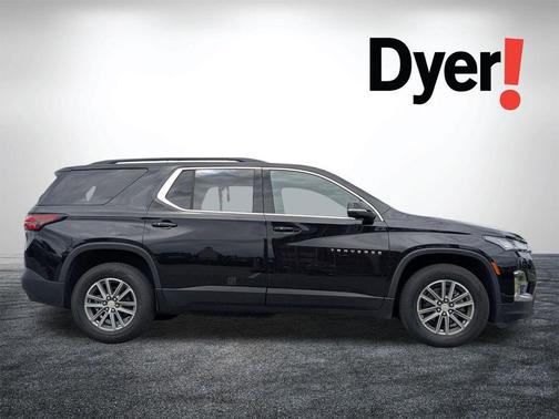 Mosaic Black Metallic 2023 Chevrolet Traverse LT Leather