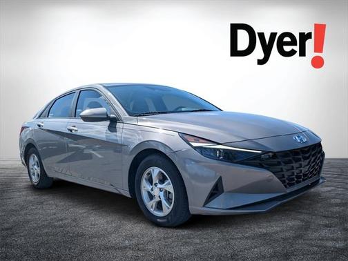2022 Hyundai ELANTRA SE