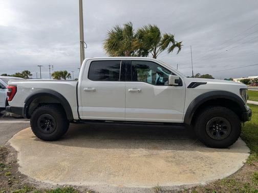 Oxford White 2023 Ford F-150 Raptor