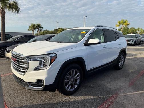Summit White 2023 GMC Terrain SLT