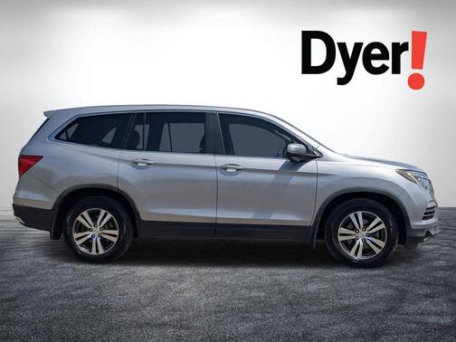 Lunar Silver Metallic 2017 Honda Pilot EX-L
