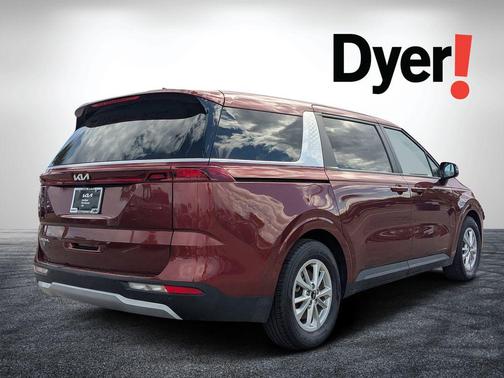 2024 Kia Carnival LX