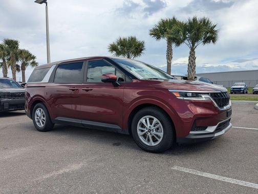 2024 Kia Carnival LX