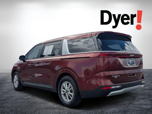 2024 Kia Carnival LX