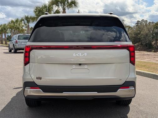 2025 Kia Carnival Hybrid SX