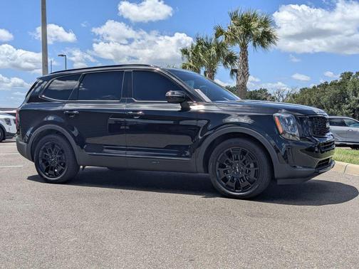 Ebony Black 2022 Kia Telluride EX