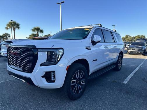 2024 GMC Yukon XL 4WD AT4