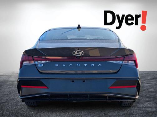 2025 Hyundai ELANTRA SEL