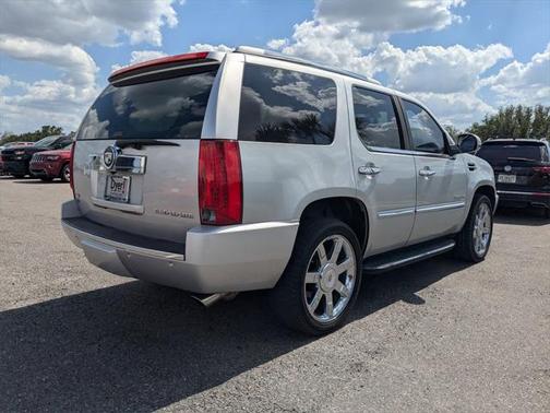 2012 Cadillac Escalade Luxury