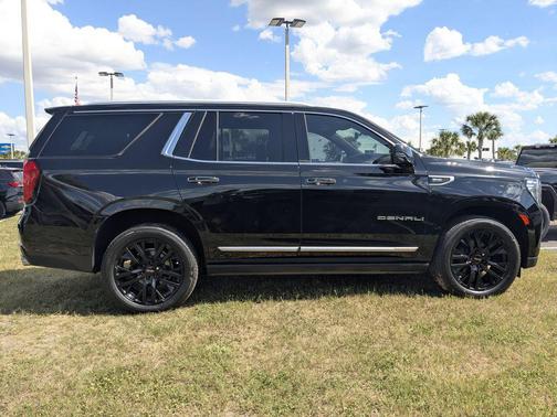 Onyx Black 2022 GMC Yukon Denali