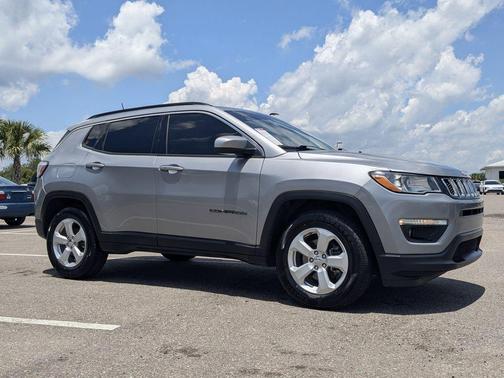 Billet Silver Metallic Clearcoat 2018 Jeep Compass Latitude