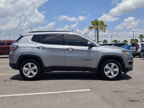 Billet Silver Metallic Clearcoat 2018 Jeep Compass Latitude