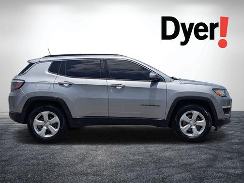 Billet Silver Metallic Clearcoat 2018 Jeep Compass Latitude