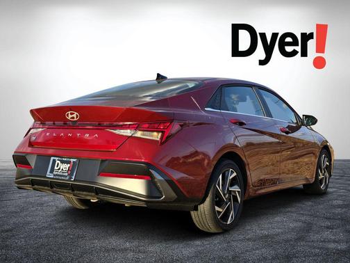 2025 Hyundai ELANTRA SEL