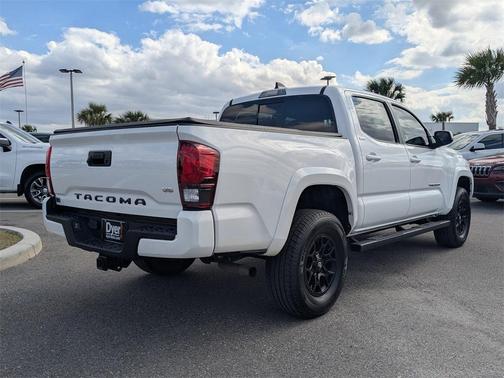 2022 Toyota Tacoma SR5