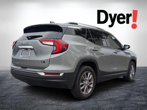 Sterling Metallic 2023 GMC Terrain SLT