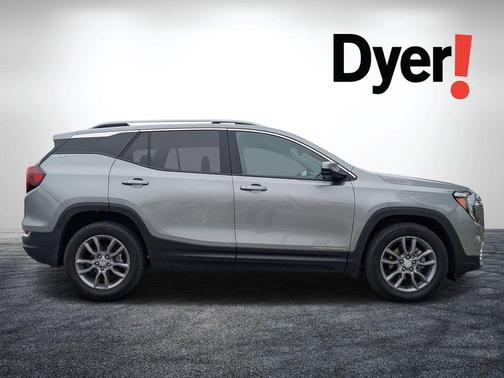 Sterling Metallic 2023 GMC Terrain SLT