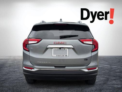 Sterling Metallic 2023 GMC Terrain SLT