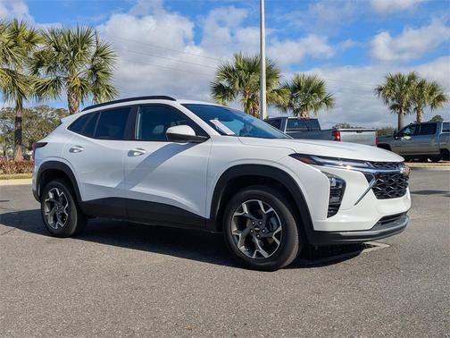 2025 Chevrolet Trax LT