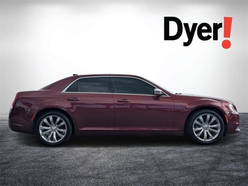 2019 Chrysler 300 Touring