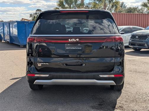 2024 Kia Carnival LX