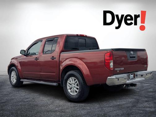 Cayenne Red Pearl 2015 Nissan Frontier SV