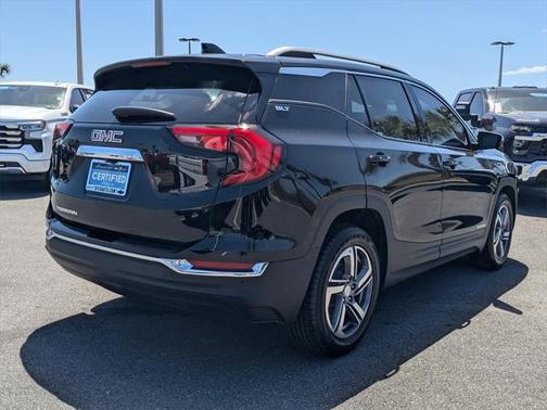 2024 GMC Terrain SLT