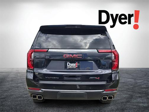 2025 GMC Yukon 4WD AT4