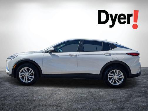 White Frost Tricoat 2024 Buick Envista Preferred FWD