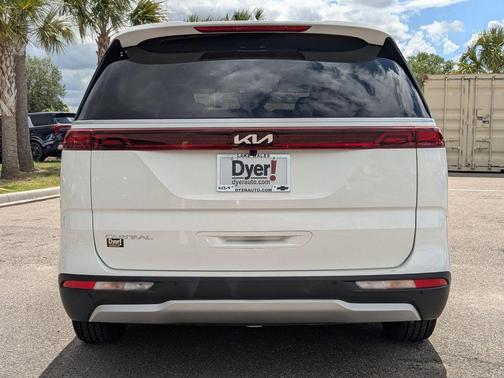 2024 Kia Carnival LX