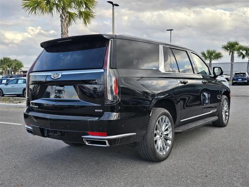 2022 Cadillac Escalade ESV Premium Luxury