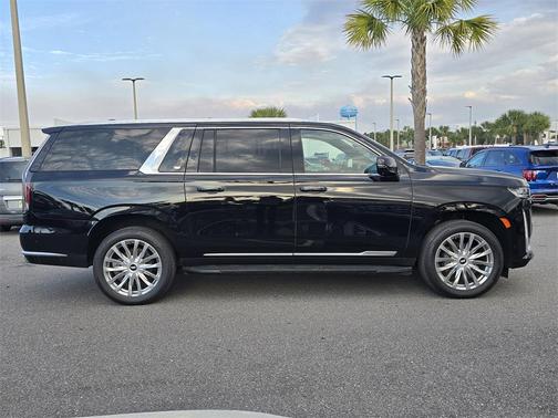 2022 Cadillac Escalade ESV Premium Luxury
