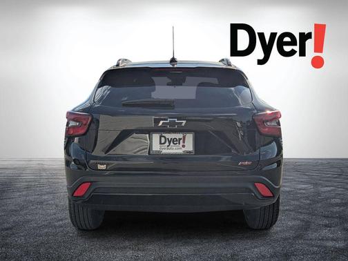 Black Metallic 2026 Chevrolet Trax FWD 2RS