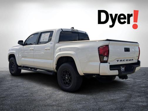 White 2022 Toyota Tacoma SR5